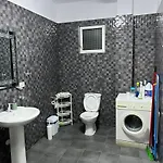 Center 2 Apartment *
