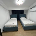 Center 2 Apartment