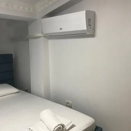 Center 2 Apartment *